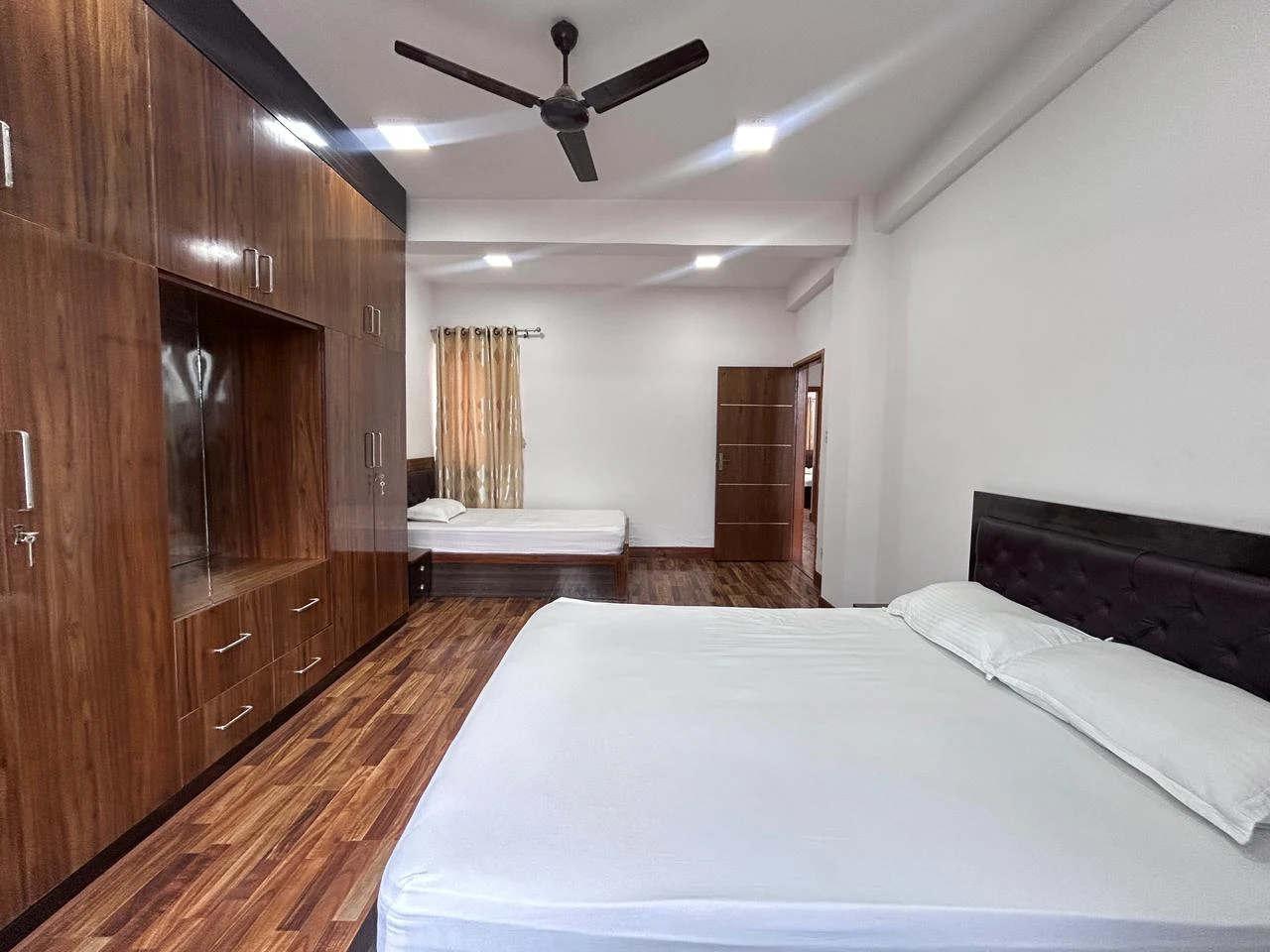 2 Bedroom Furnished Apartment For Rent!!